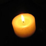 candle mourn death yahrzeit